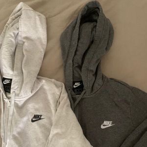 TWO XL NIKE WOMENS ZIP UP